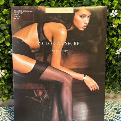 New Victoria's Secret Very Sexy Classic Stocking 15 Denier Ivory Size B VS2387